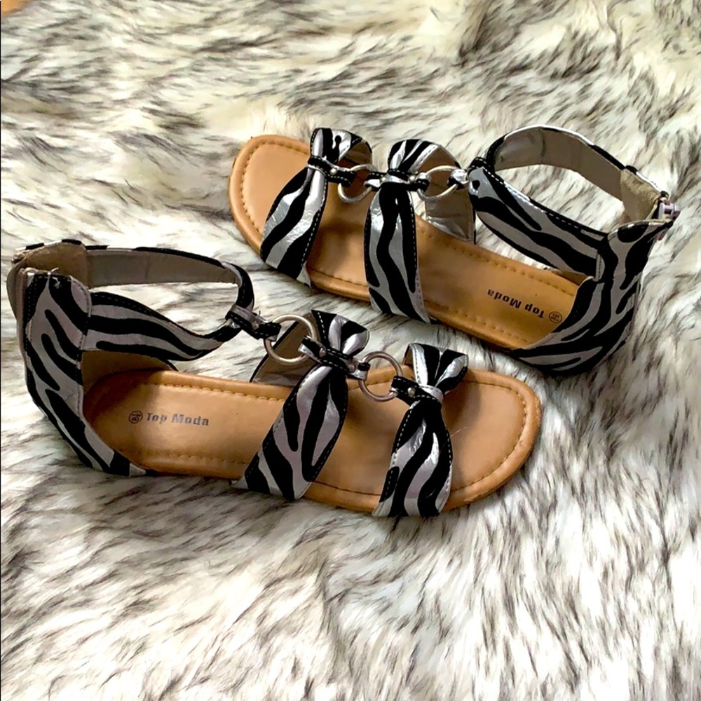 Zip up Egyptian sandals